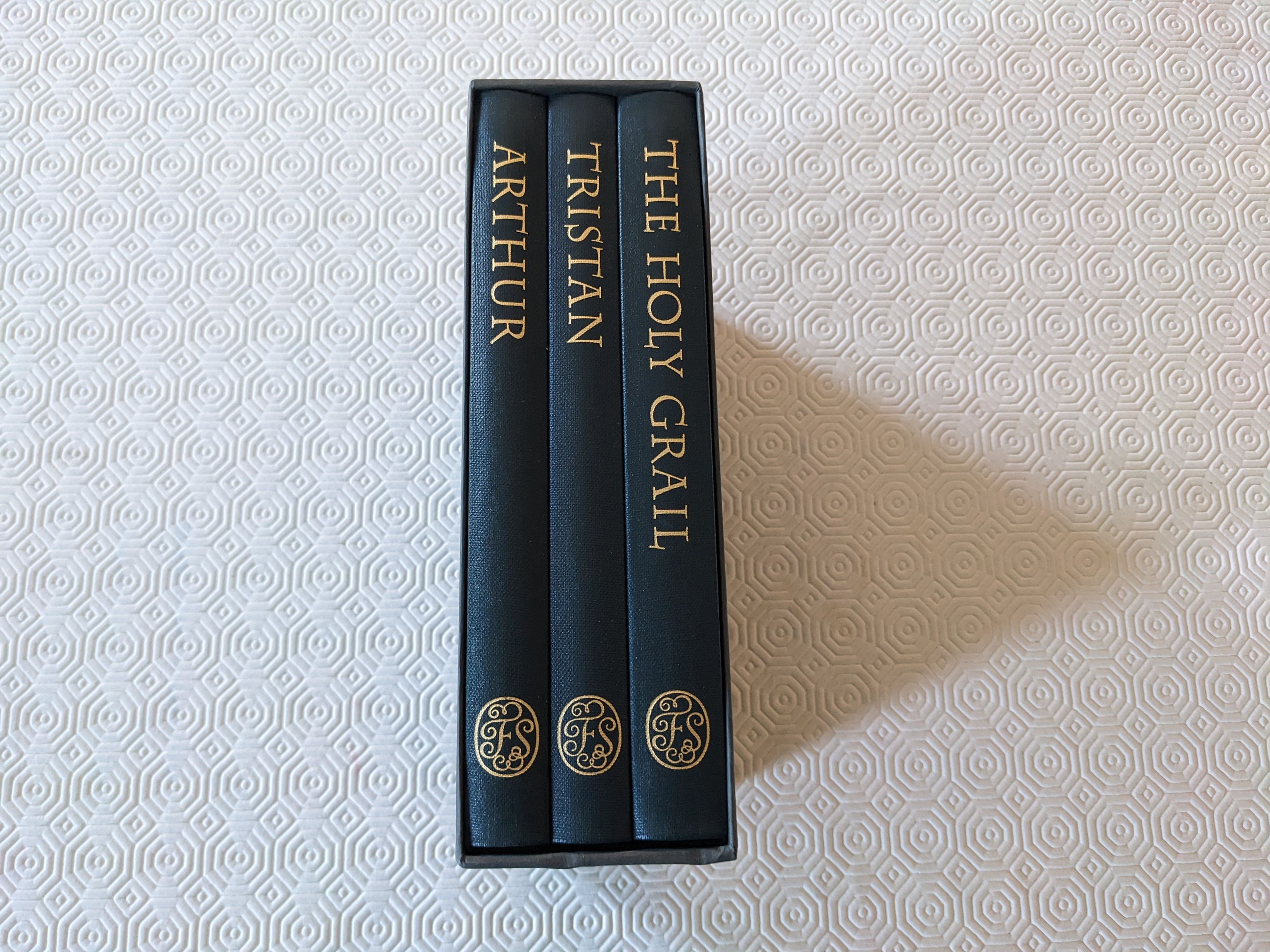 Legends of King Arthur (3 volumes in a single slipcase) Arthur, The Holy Grail and Tristan